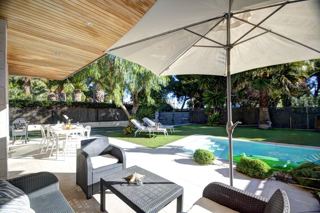 Villa Tarantino Sitges Eksteriør billede