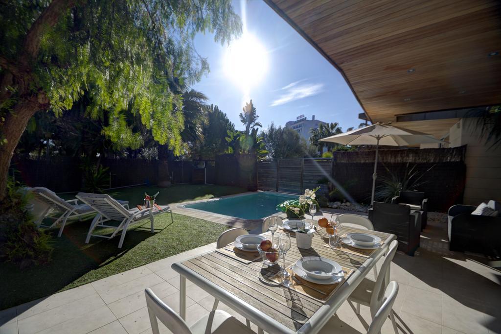 Villa Tarantino Sitges Eksteriør billede