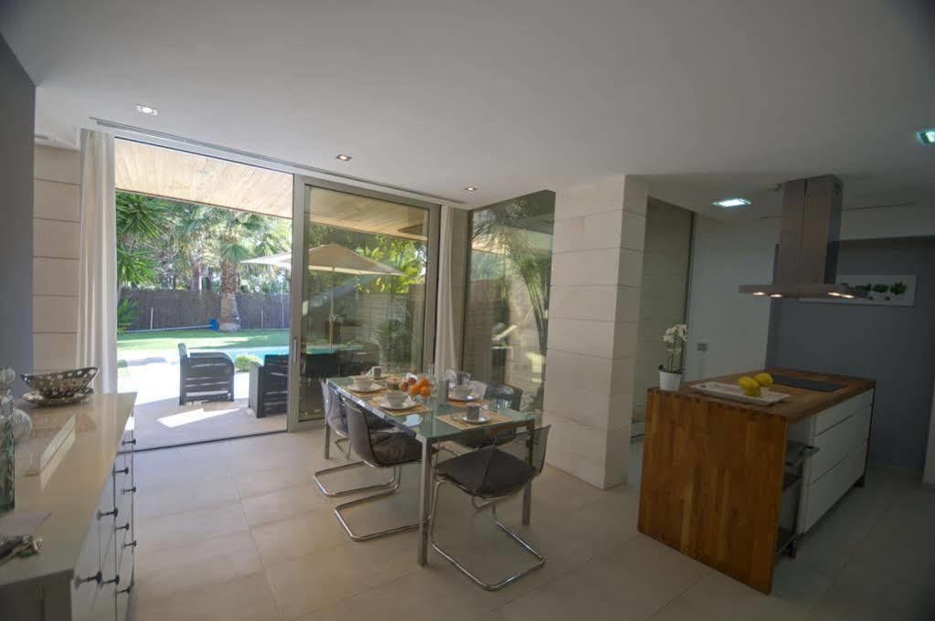 Villa Tarantino Sitges Eksteriør billede
